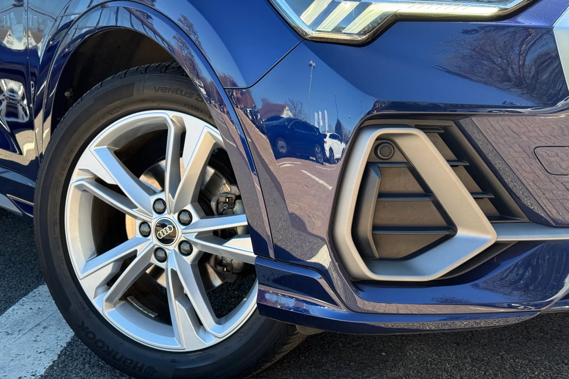 Audi Q3 thumbnail image number 7