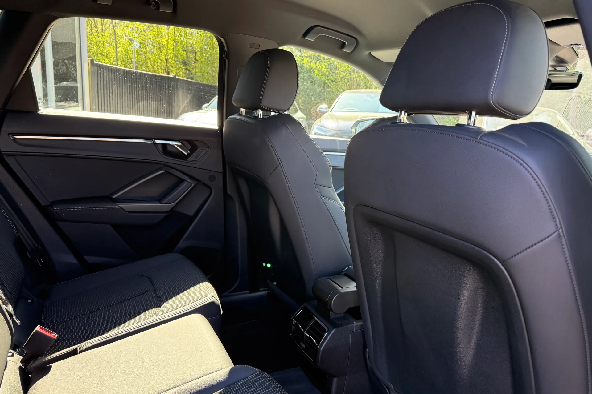 Audi Q3 thumbnail image number 34