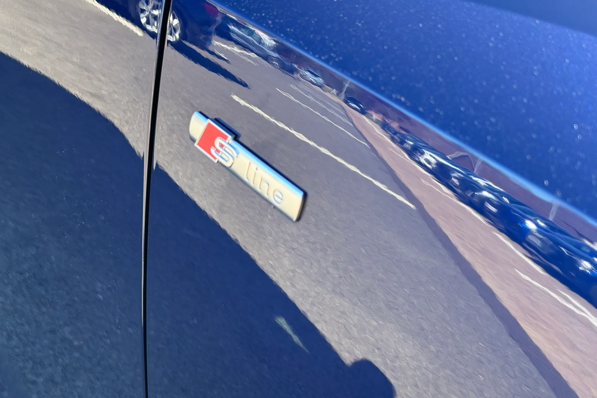 Audi Q3 thumbnail image number 8