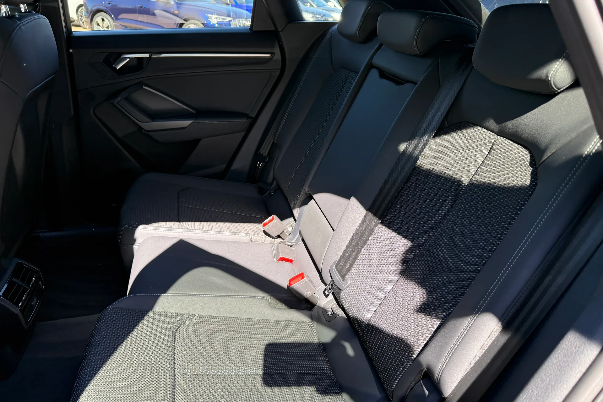 Audi Q3 thumbnail image number 50