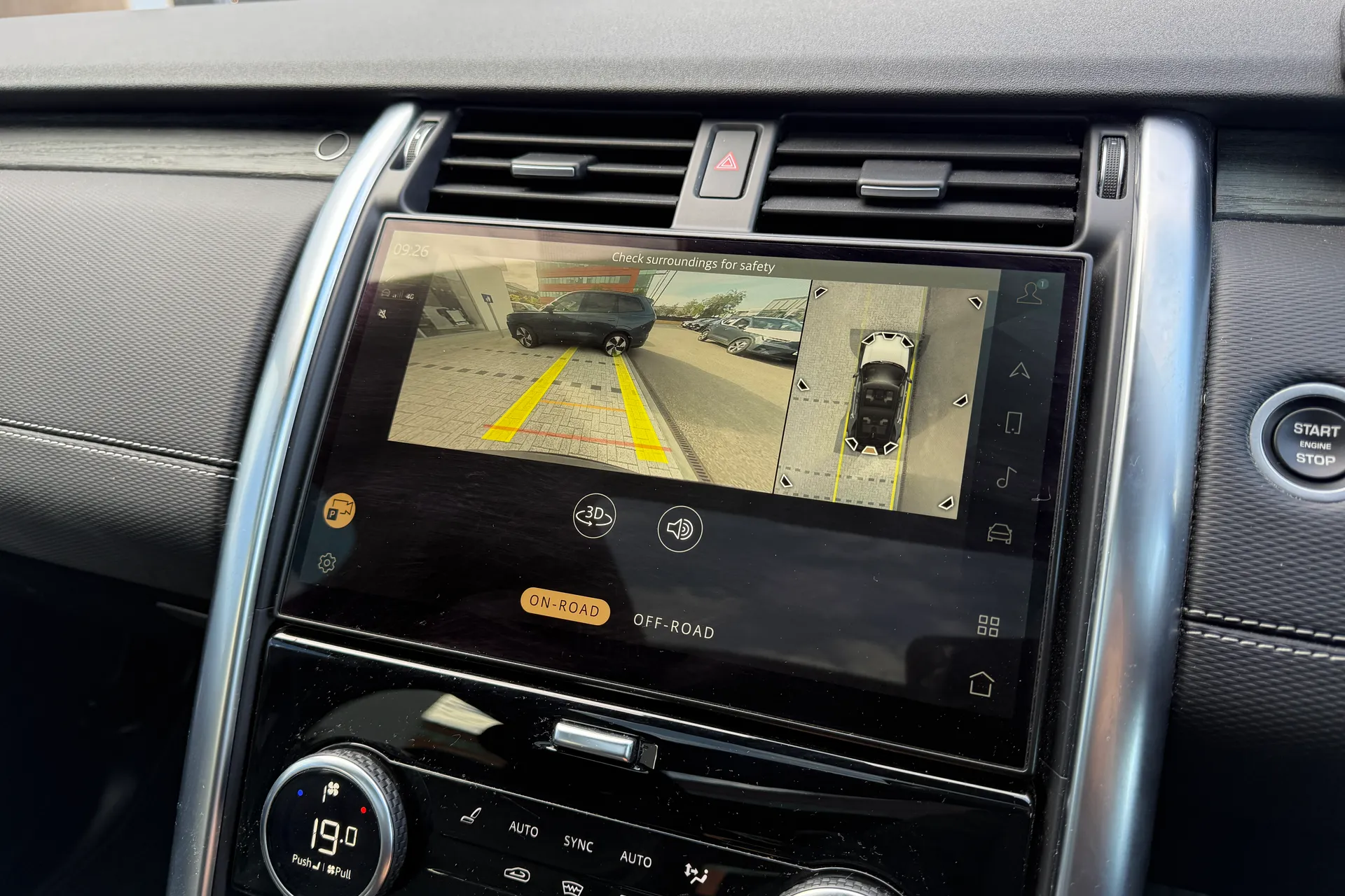 LAND ROVER DISCOVERY thumbnail image number 4