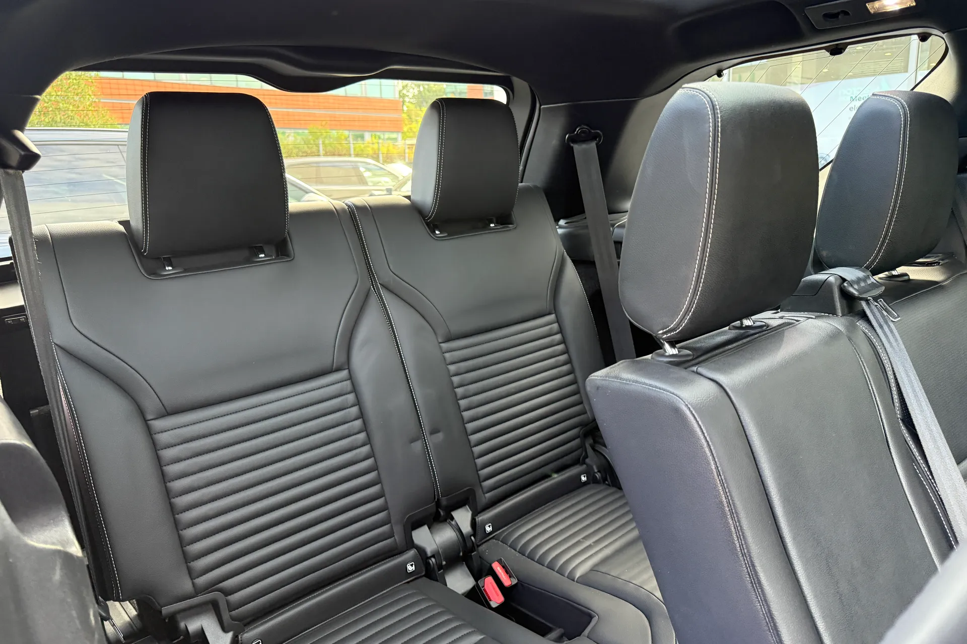 LAND ROVER DISCOVERY thumbnail image number 8
