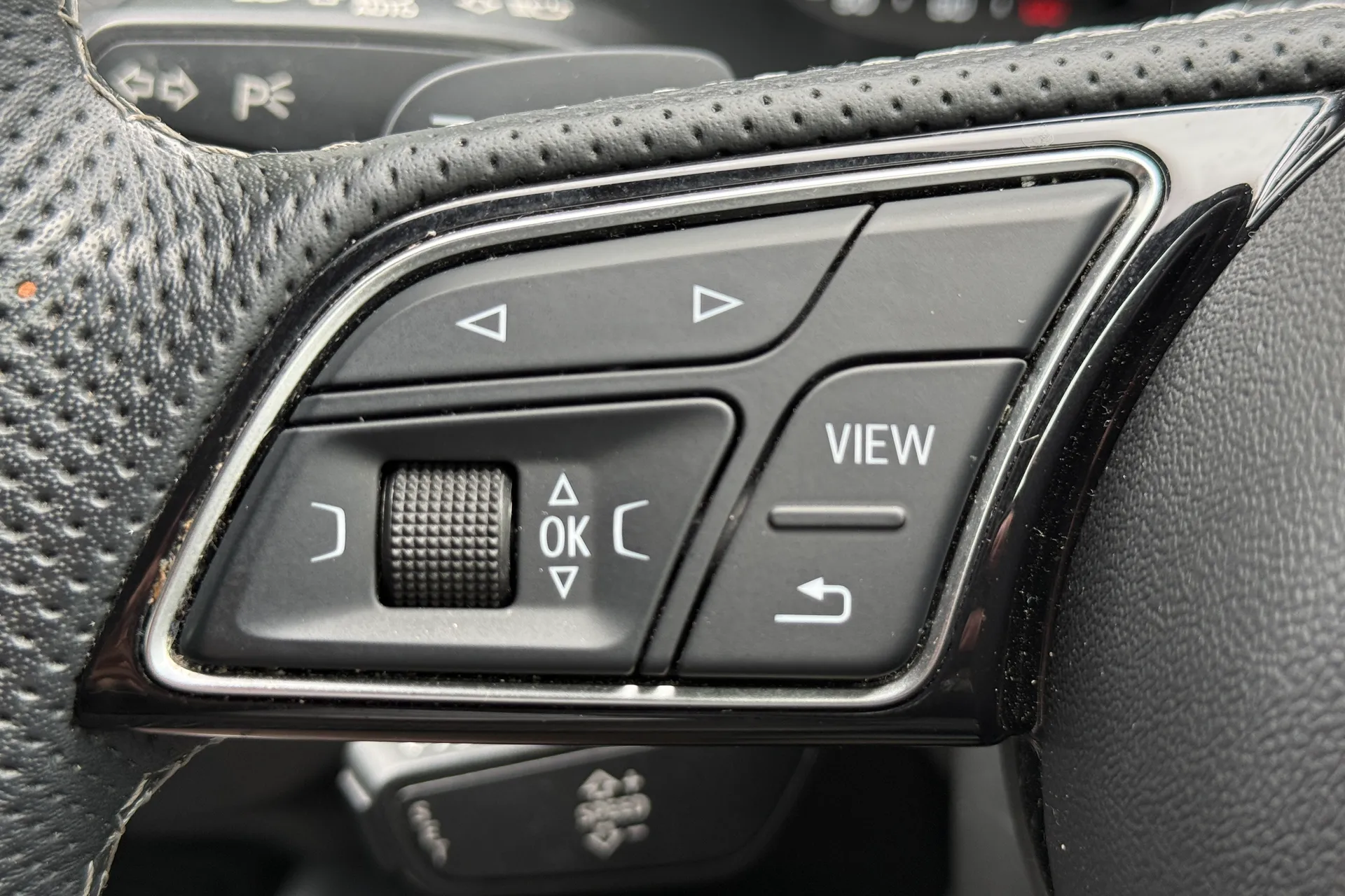 Audi Q2 thumbnail image number 25