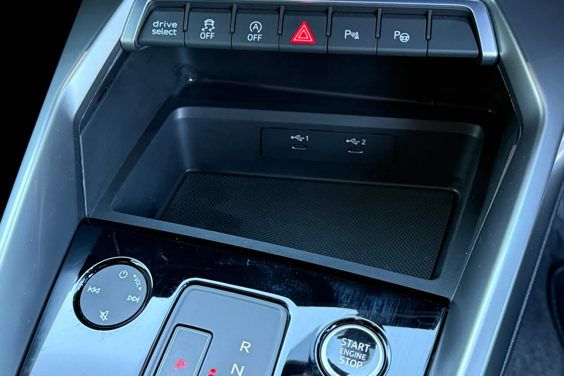 Audi A3 thumbnail image number 44