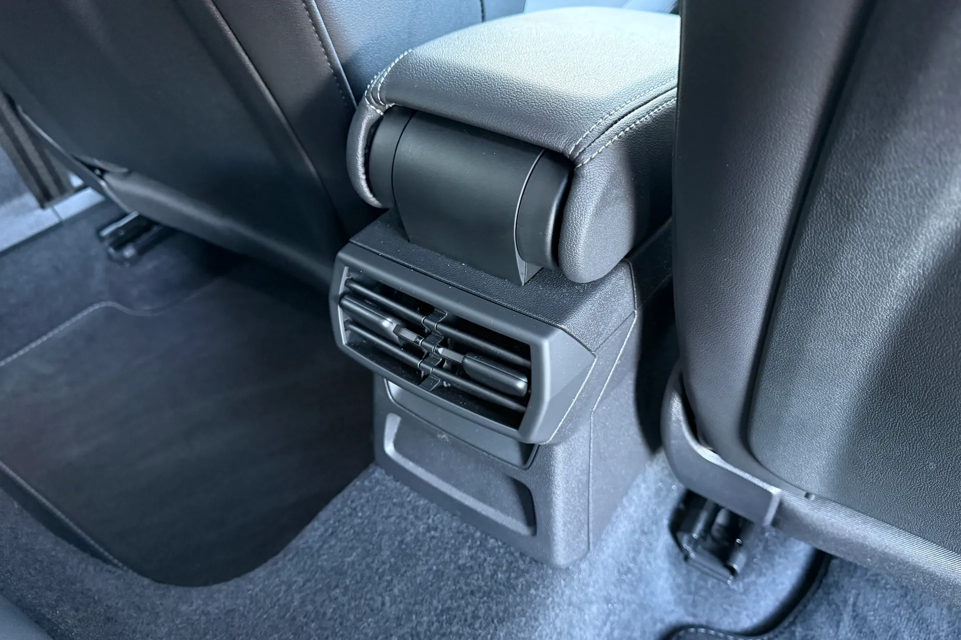 Audi A3 thumbnail image number 34