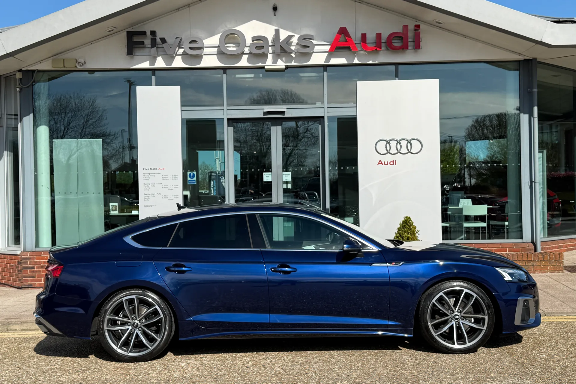 Audi A5 thumbnail image number 2
