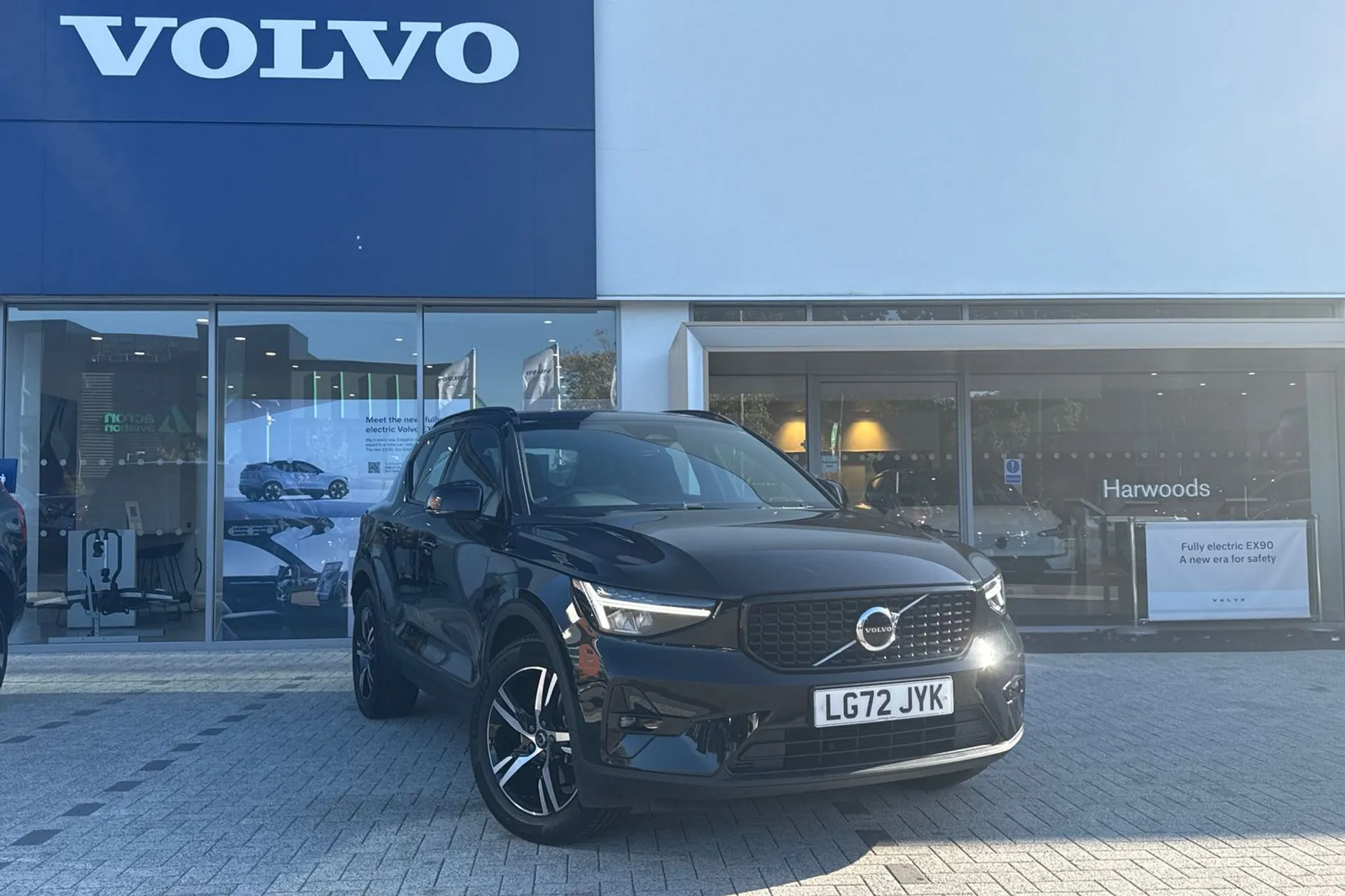Volvo XC40 focused image