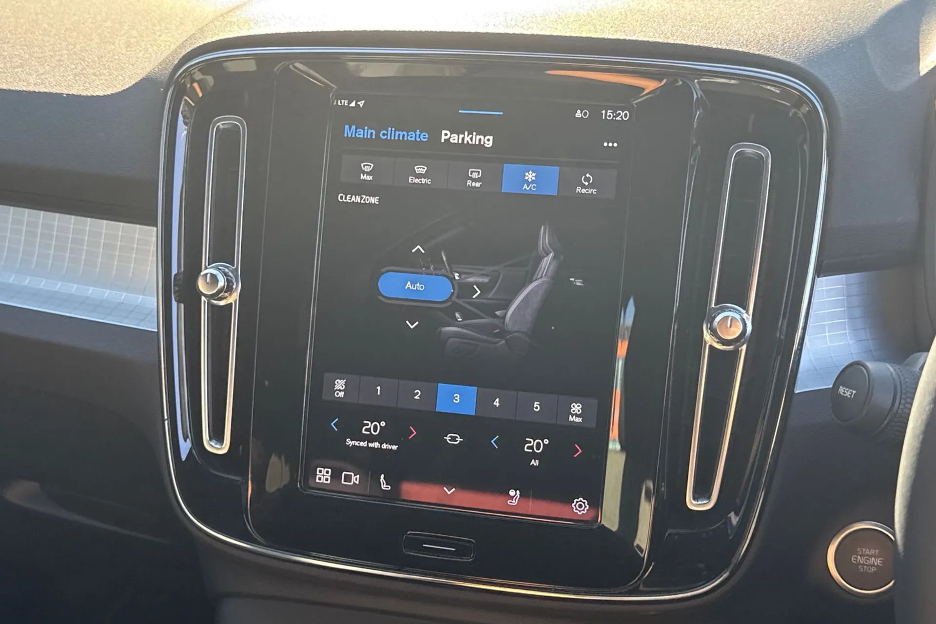 Volvo XC40 thumbnail image number 37