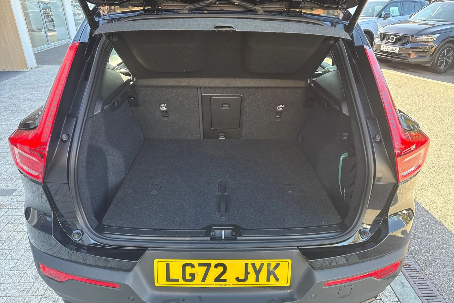 Volvo XC40 thumbnail image number 18