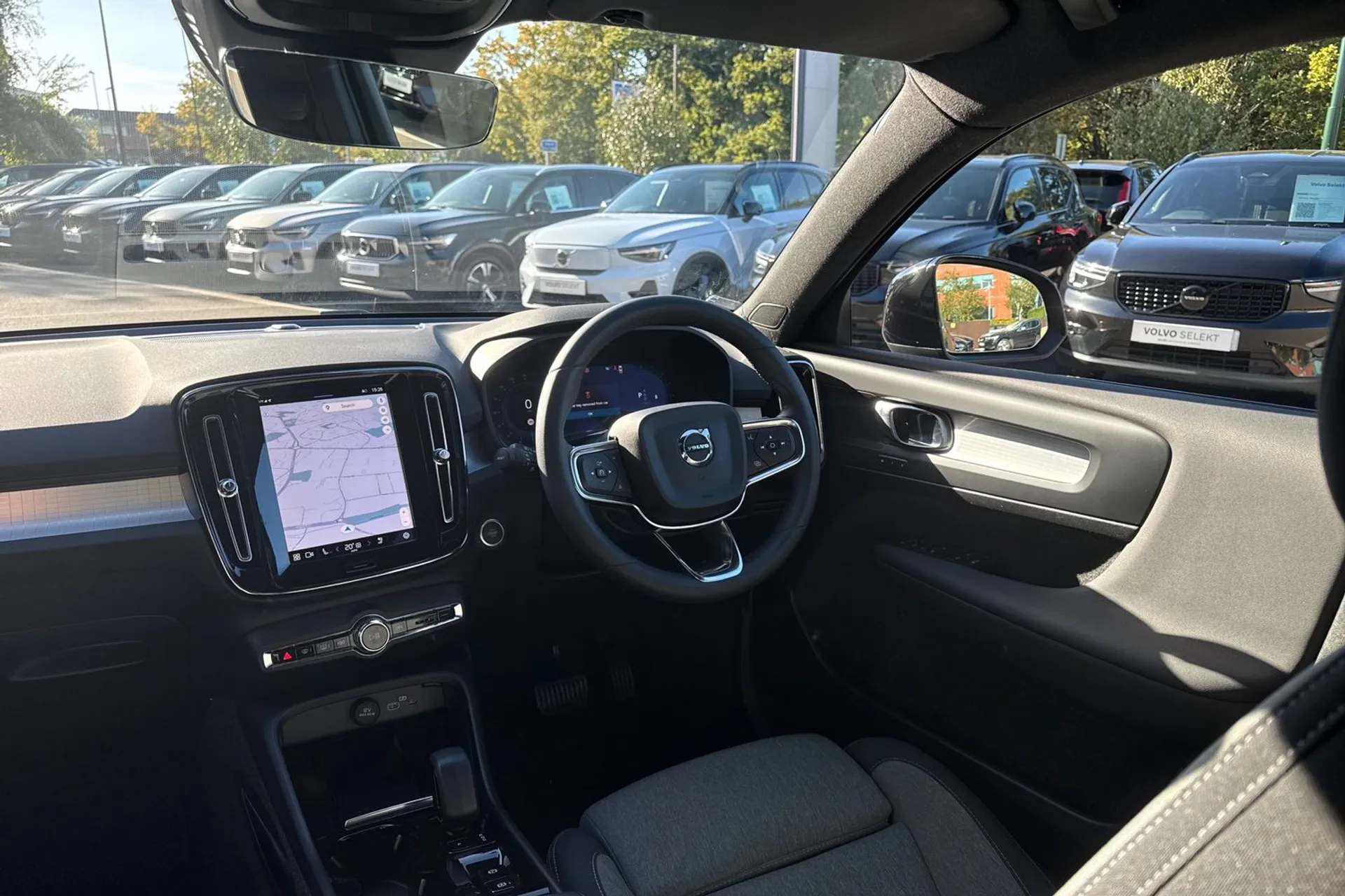 Volvo XC40 thumbnail image number 31