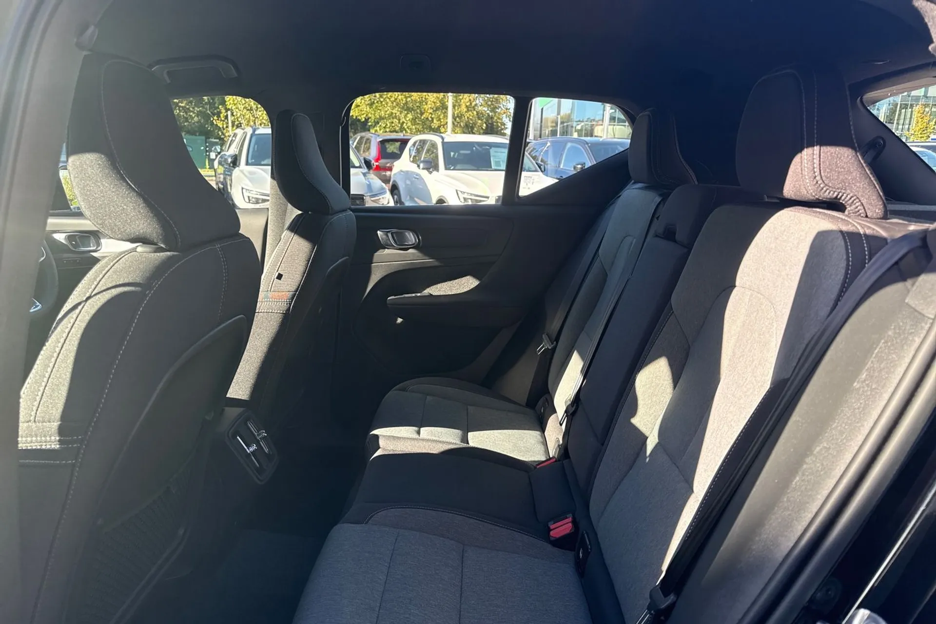 Volvo XC40 thumbnail image number 28