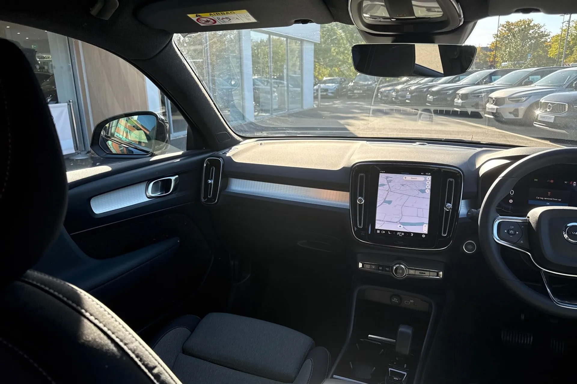 Volvo XC40 thumbnail image number 30