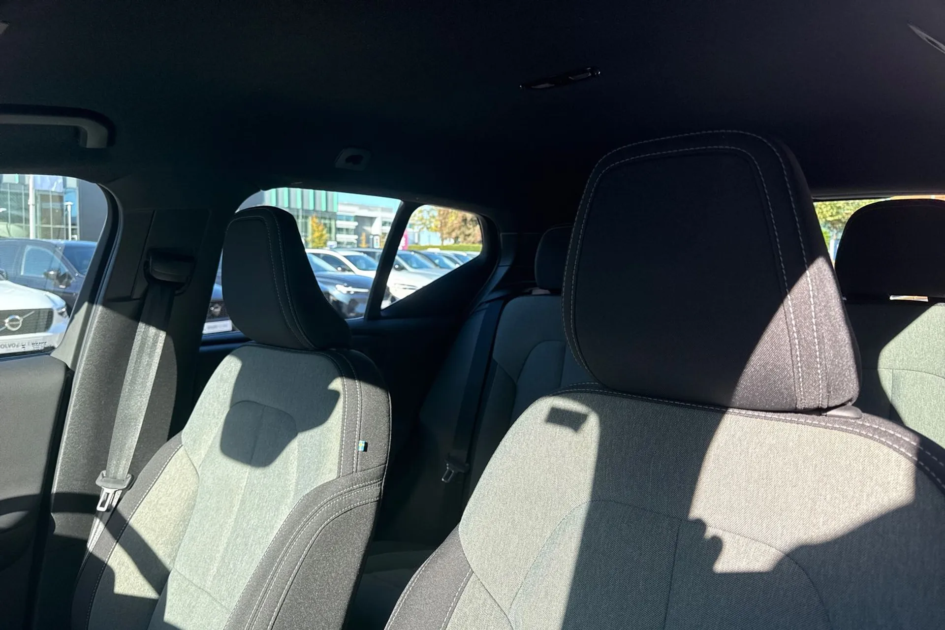 Volvo XC40 thumbnail image number 27