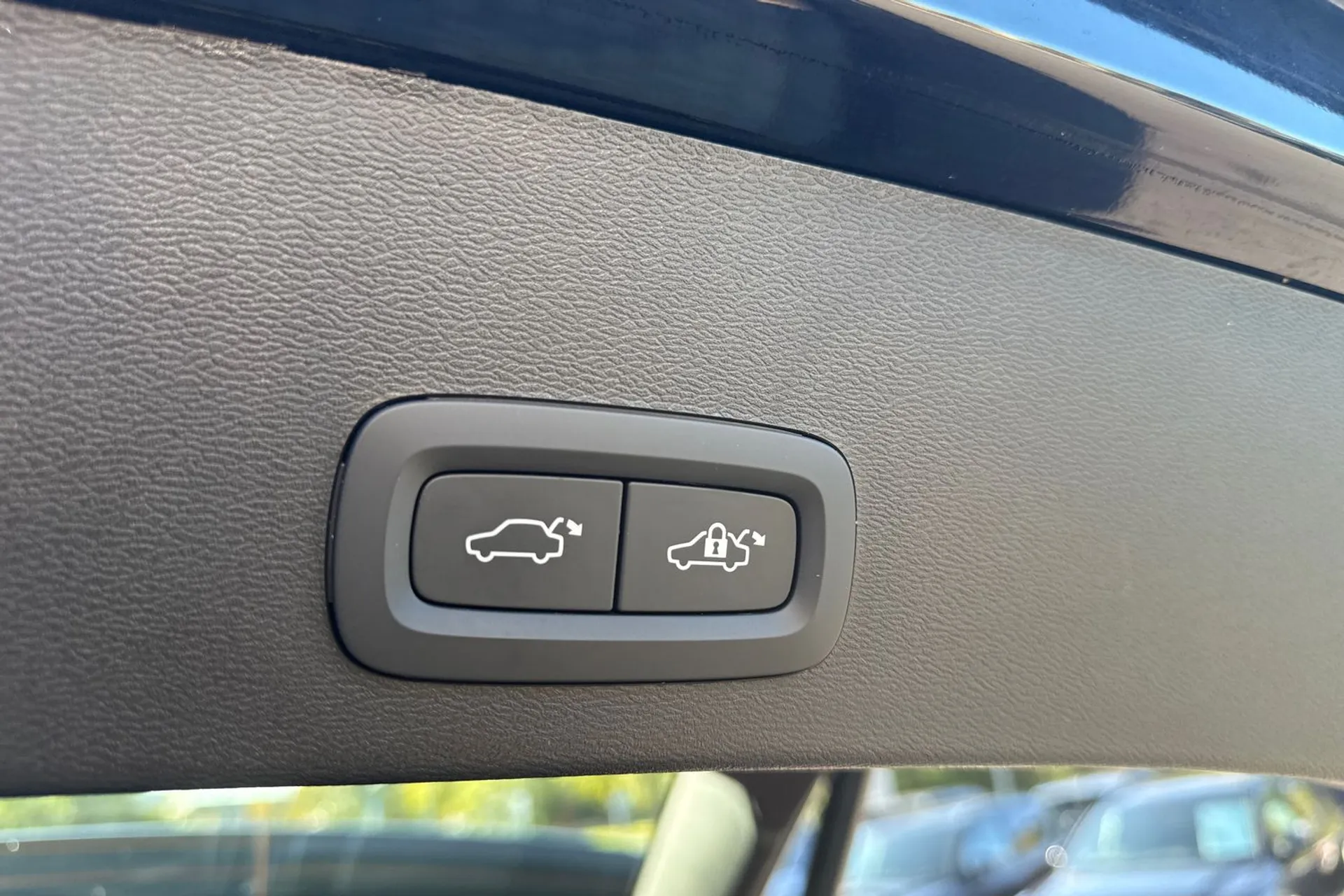 Volvo XC40 thumbnail image number 19