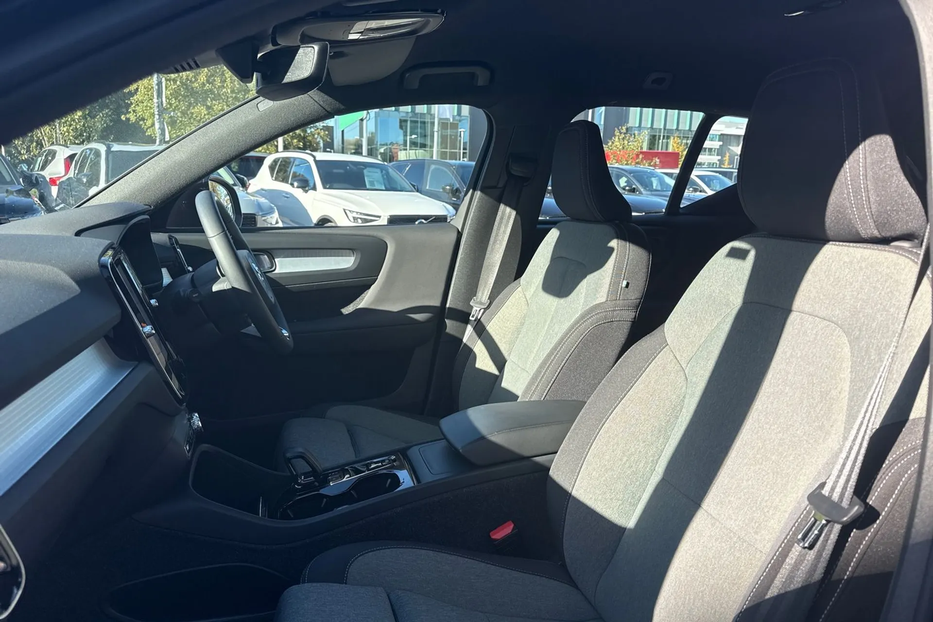 Volvo XC40 thumbnail image number 26