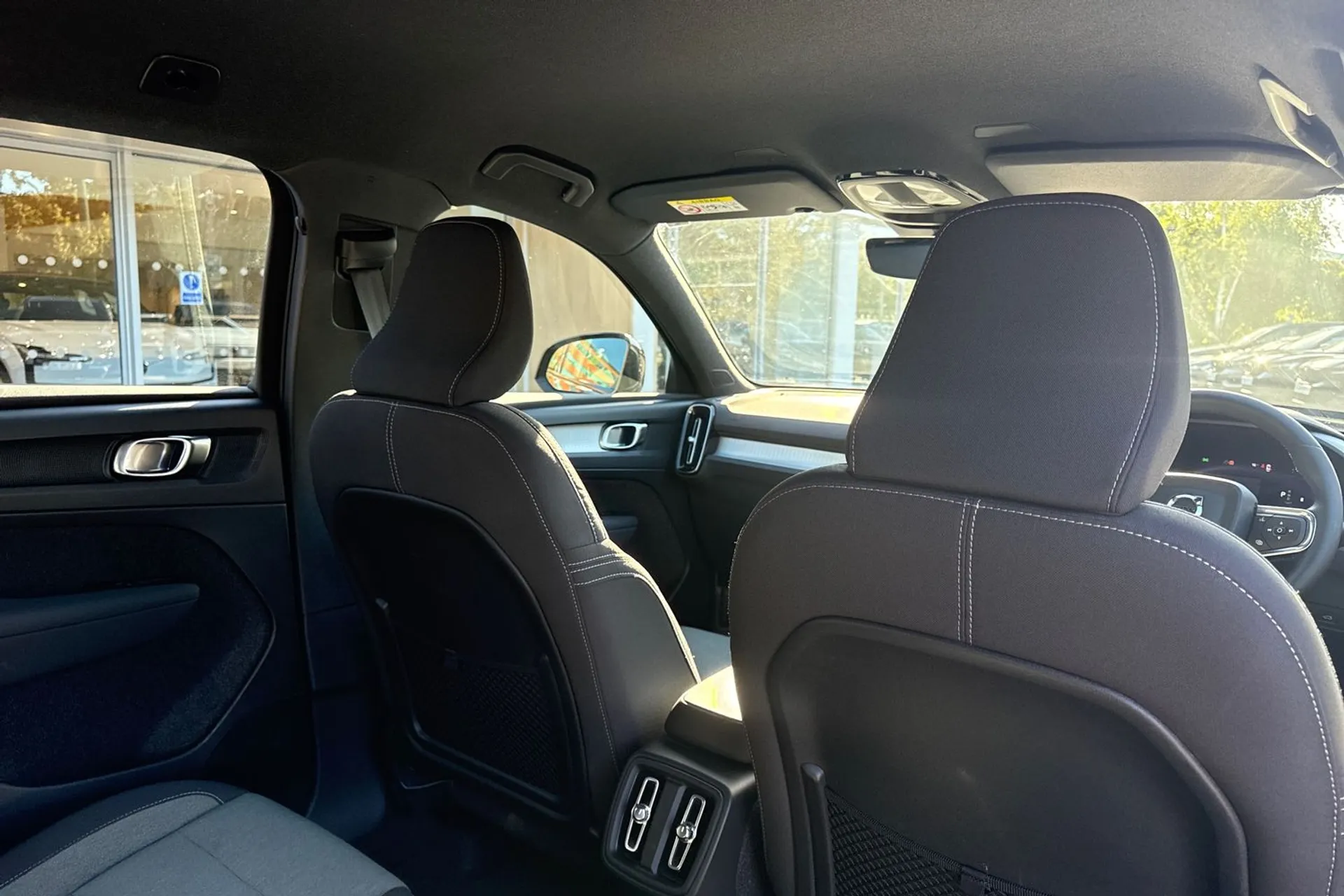 Volvo XC40 thumbnail image number 22