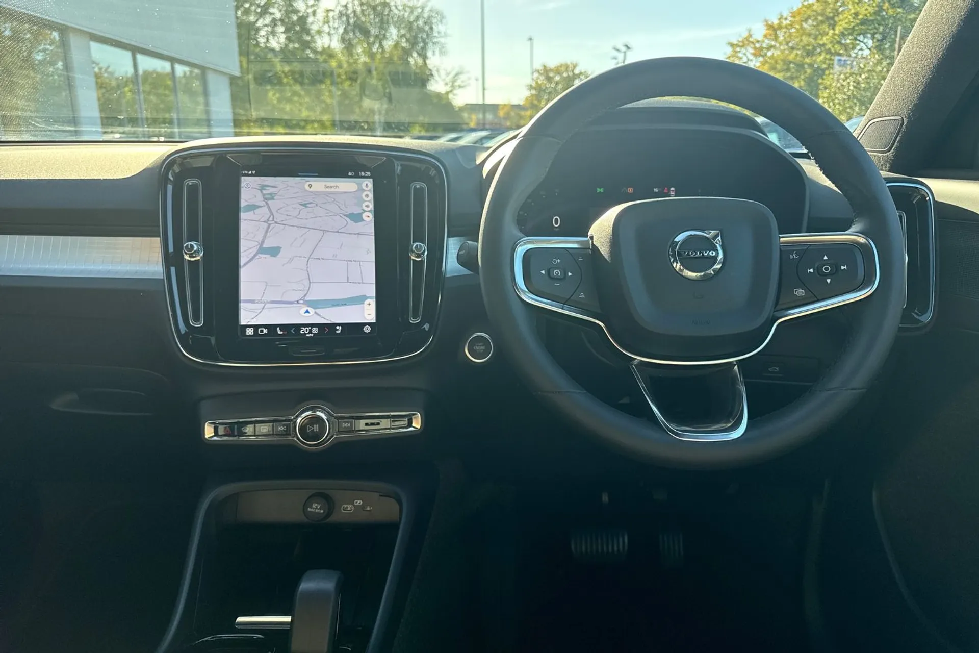 Volvo XC40 thumbnail image number 32