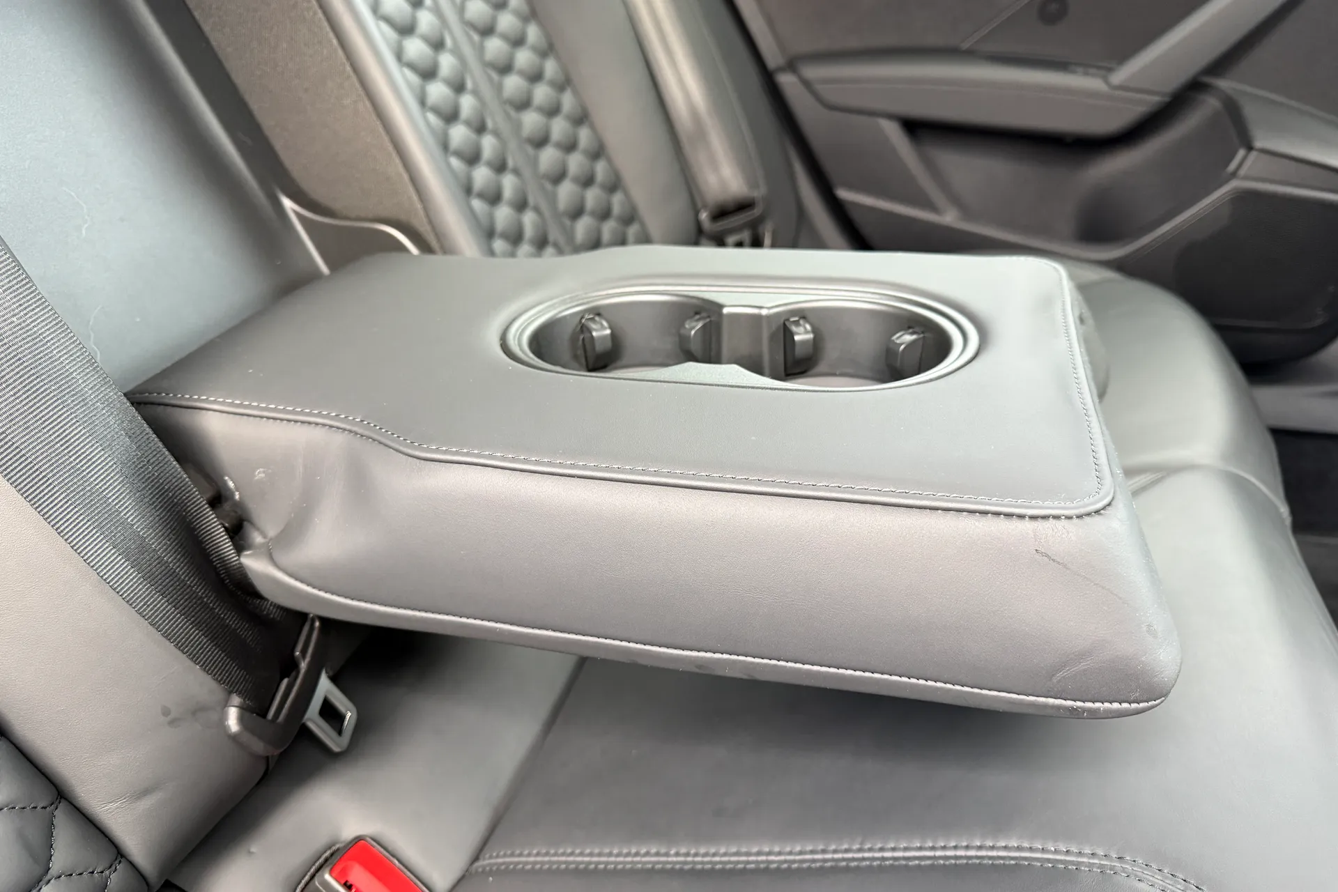 Audi RS3 thumbnail image number 45