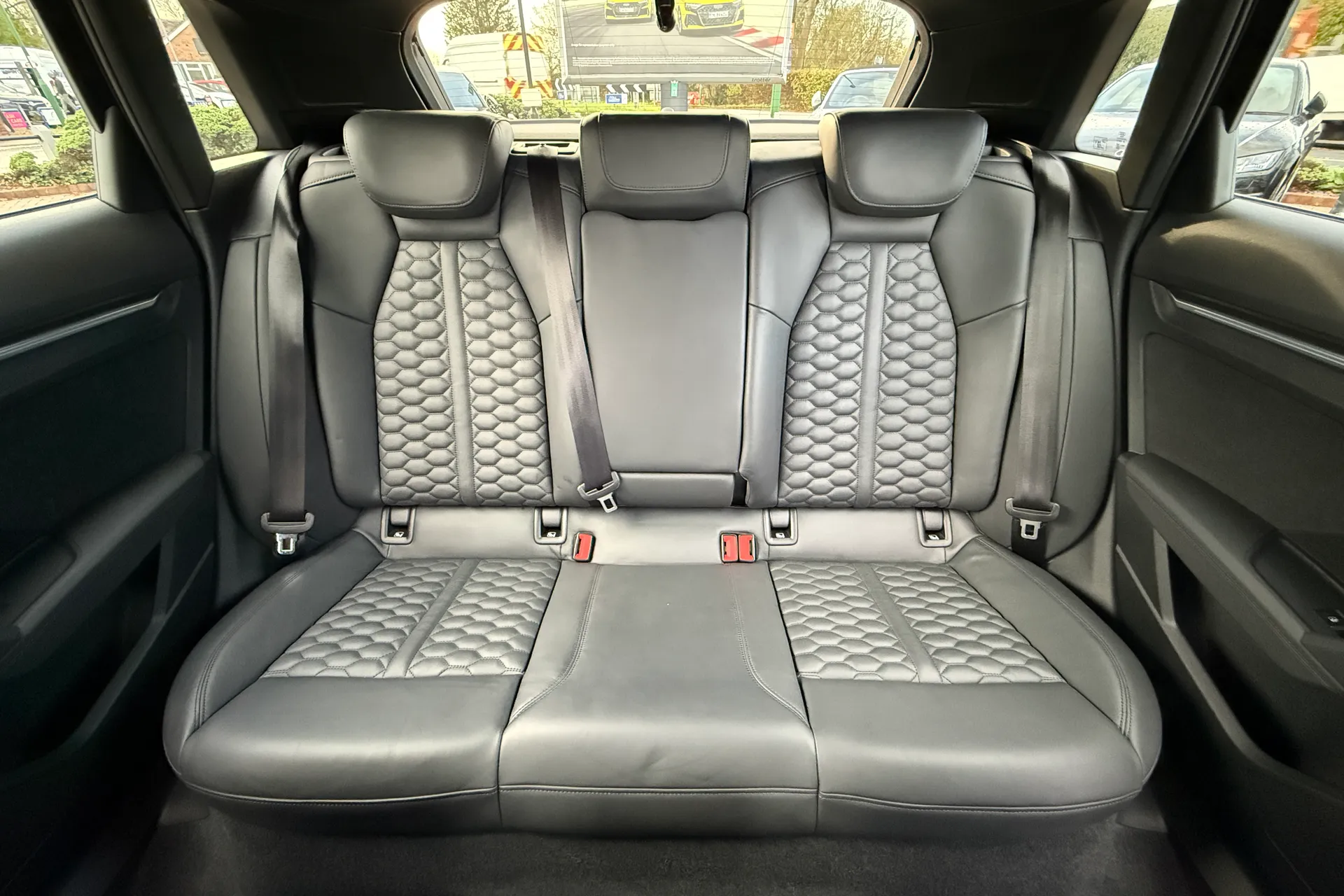 Audi RS3 thumbnail image number 37