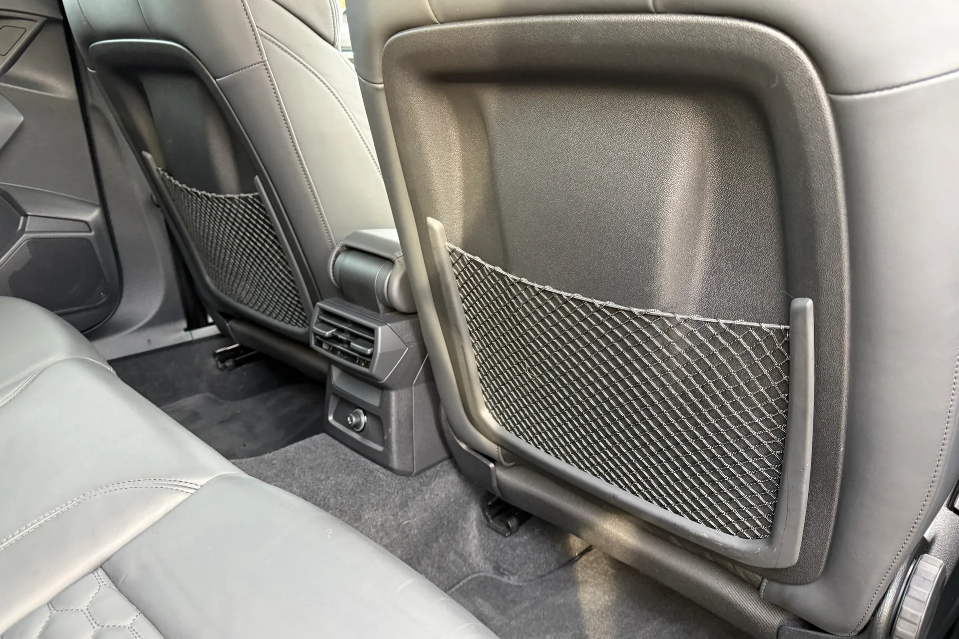 Audi RS3 thumbnail image number 47