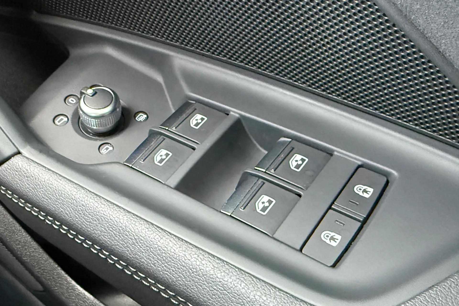 Audi RS3 thumbnail image number 18