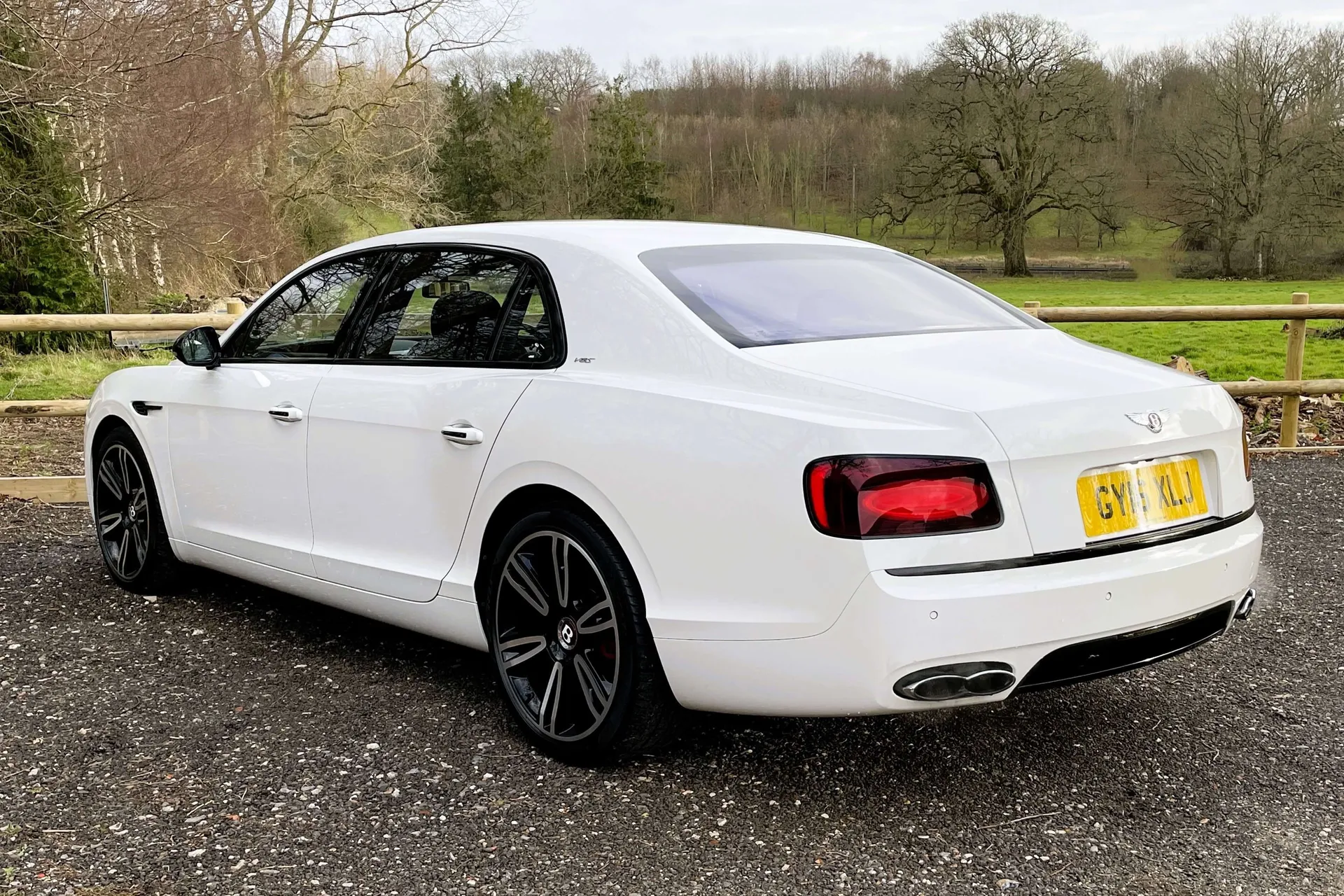 Bentley FLYING SPUR thumbnail image number 10