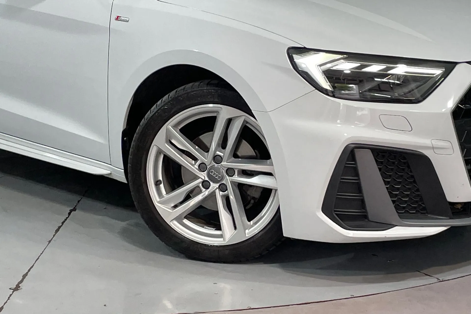 Audi A1 thumbnail image number 9