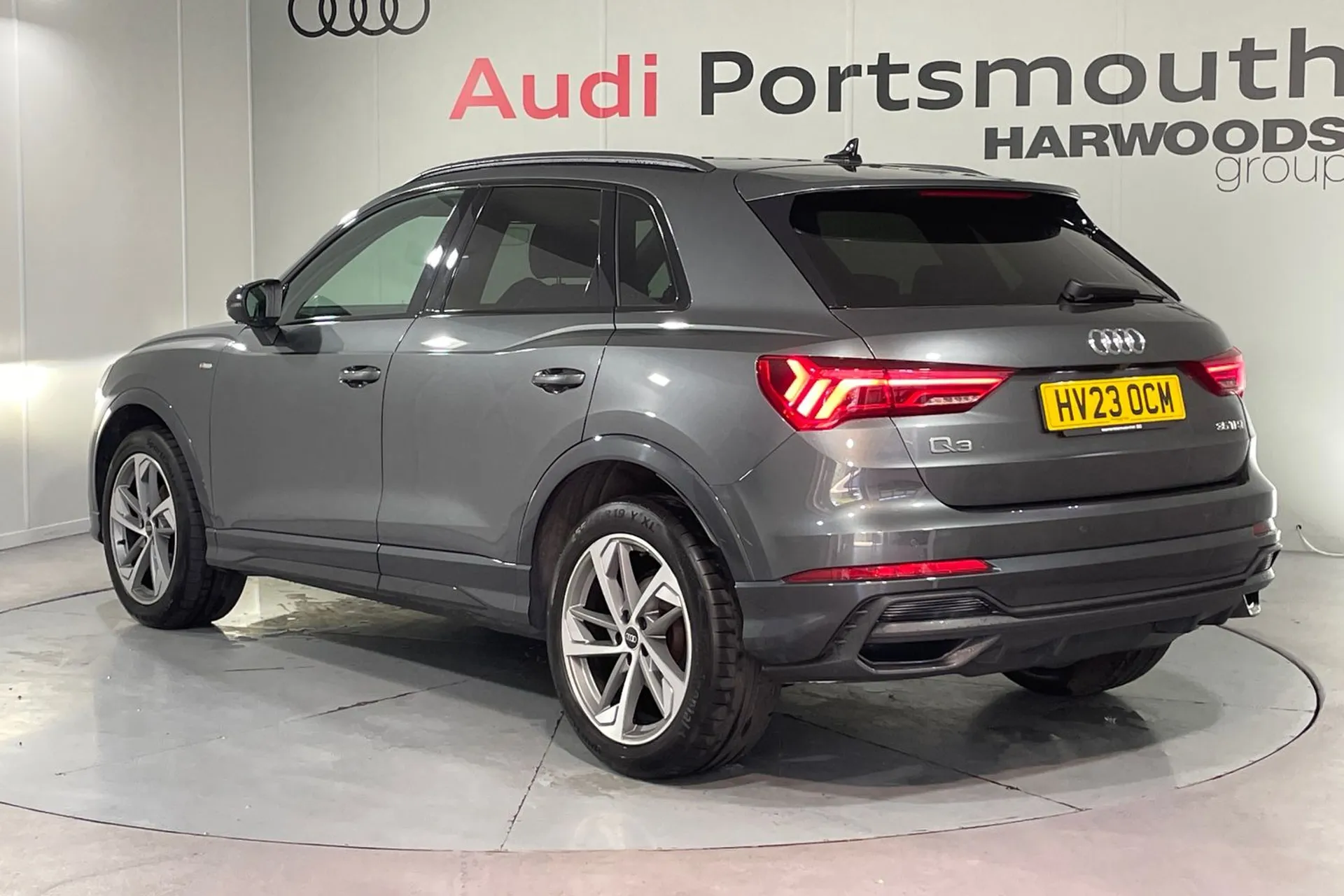 Audi Q3 thumbnail image number 8
