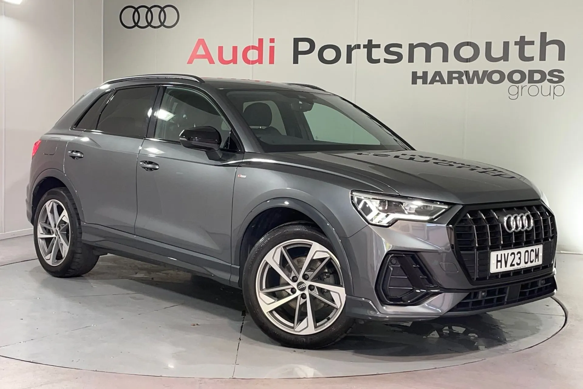 Audi Q3 focused image