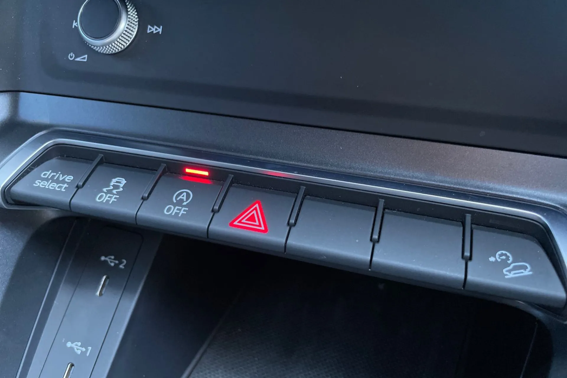 Audi Q3 thumbnail image number 49
