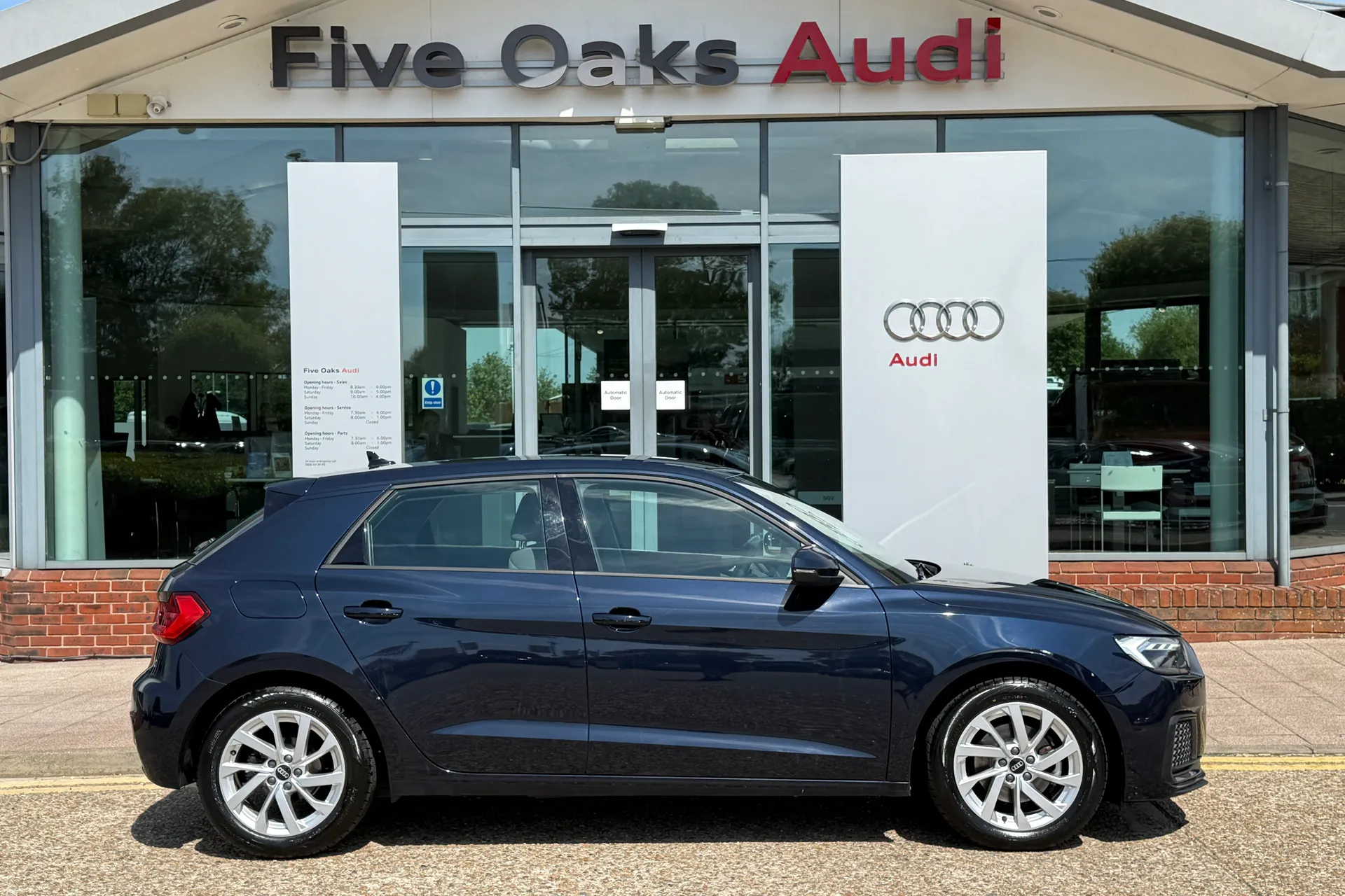 Audi A1 thumbnail image number 2