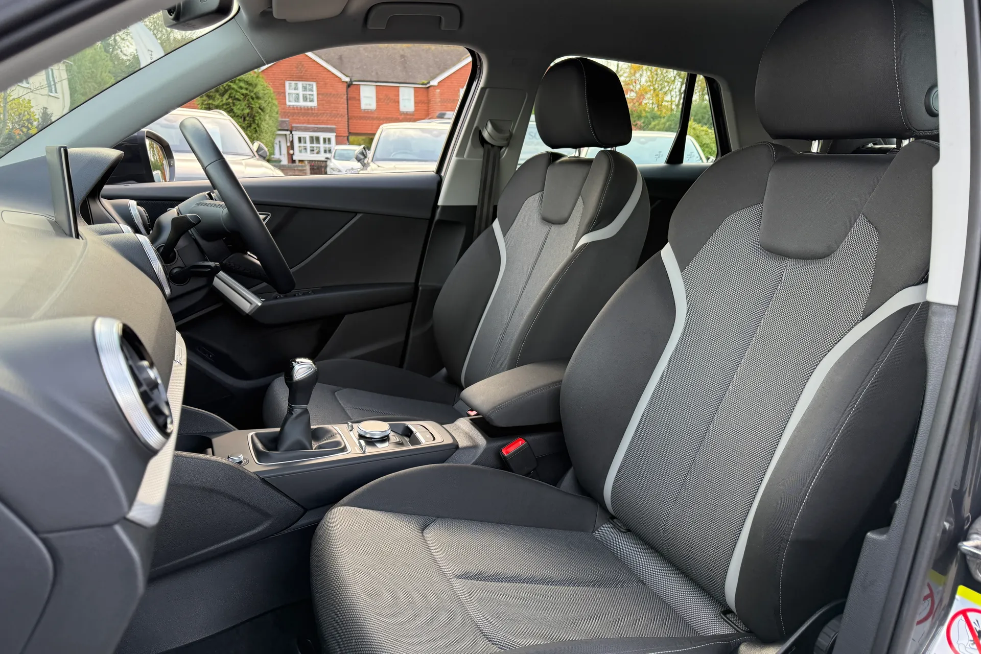 Audi Q2 thumbnail image number 25