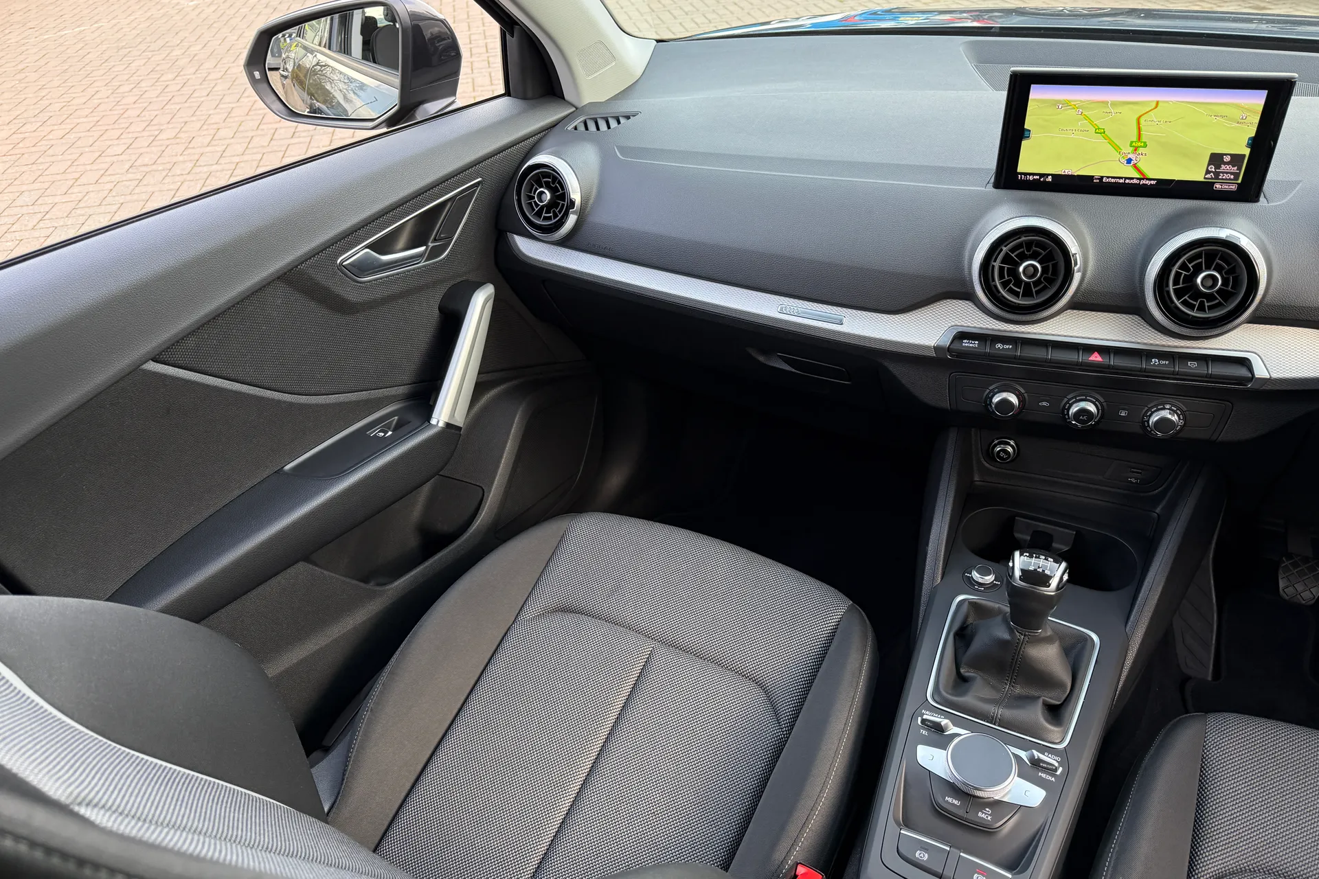 Audi Q2 thumbnail image number 33