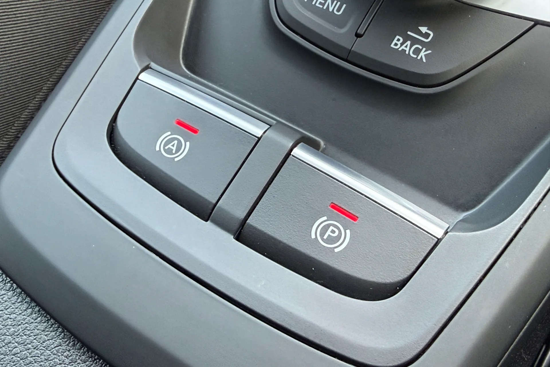 Audi Q2 thumbnail image number 35