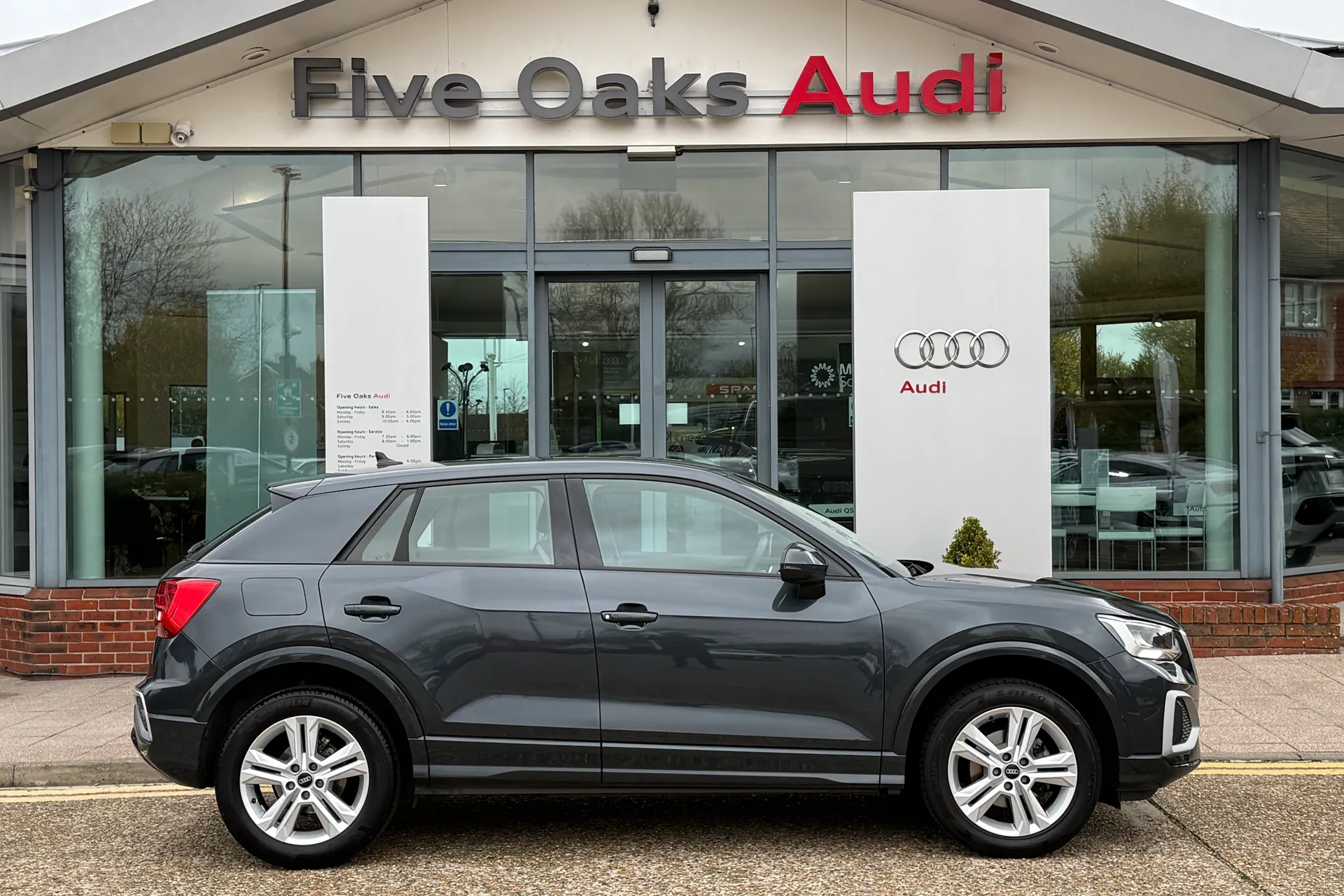 Audi Q2 thumbnail image number 2