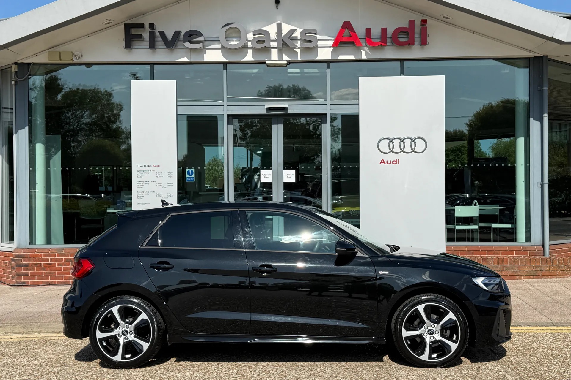 Audi A1 thumbnail image number 2