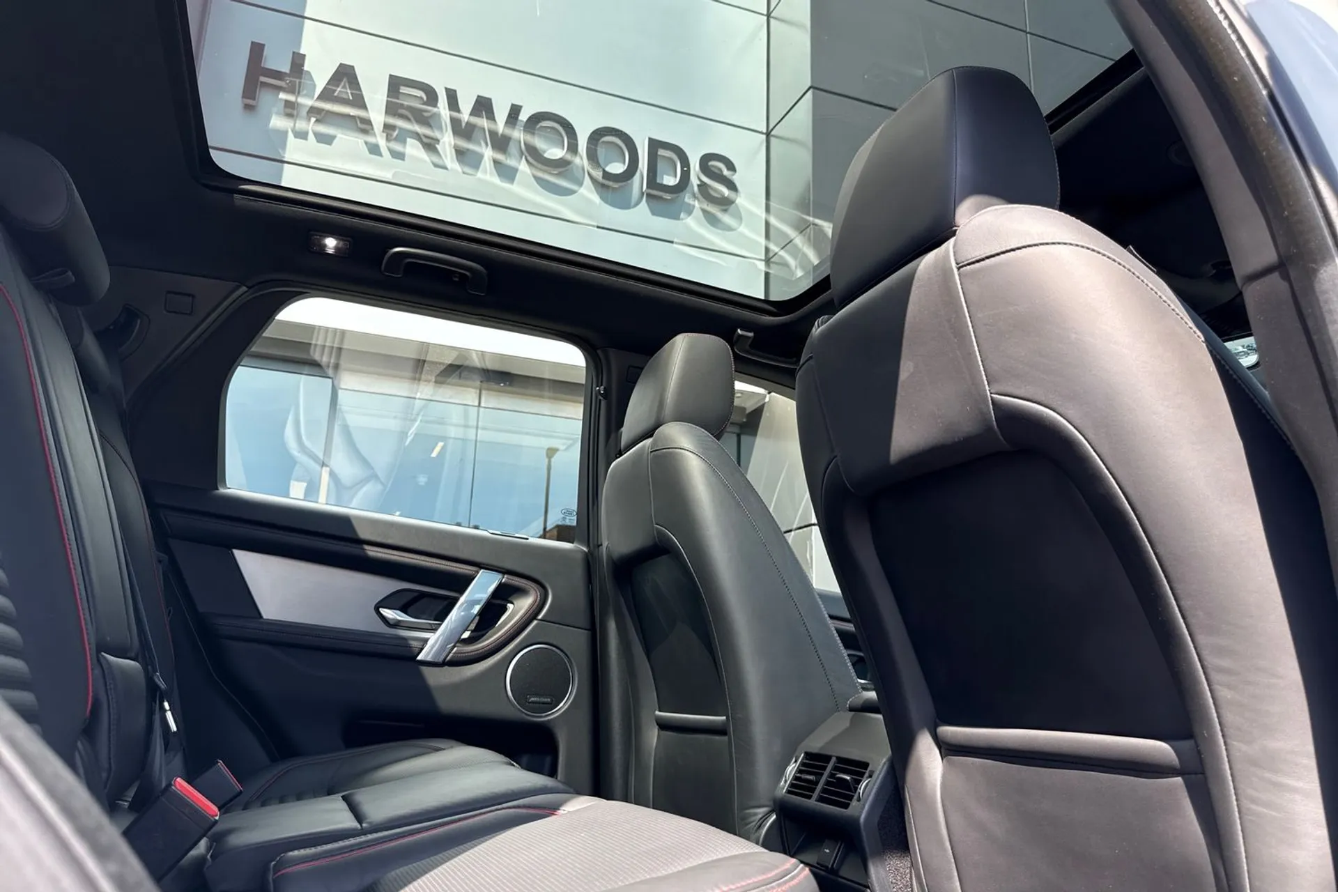 LAND ROVER DISCOVERY SPORT thumbnail image number 36