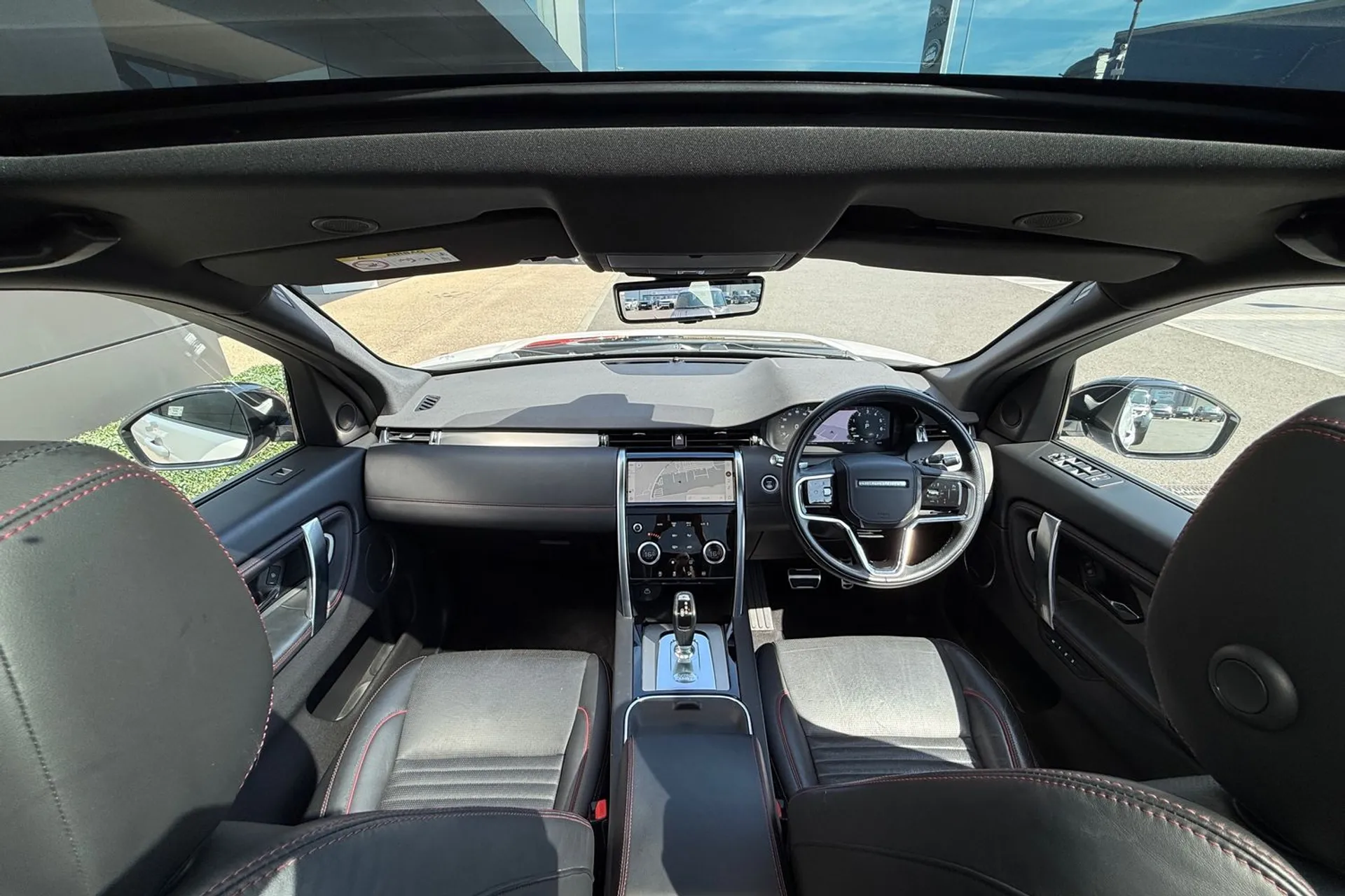 LAND ROVER DISCOVERY SPORT thumbnail image number 3