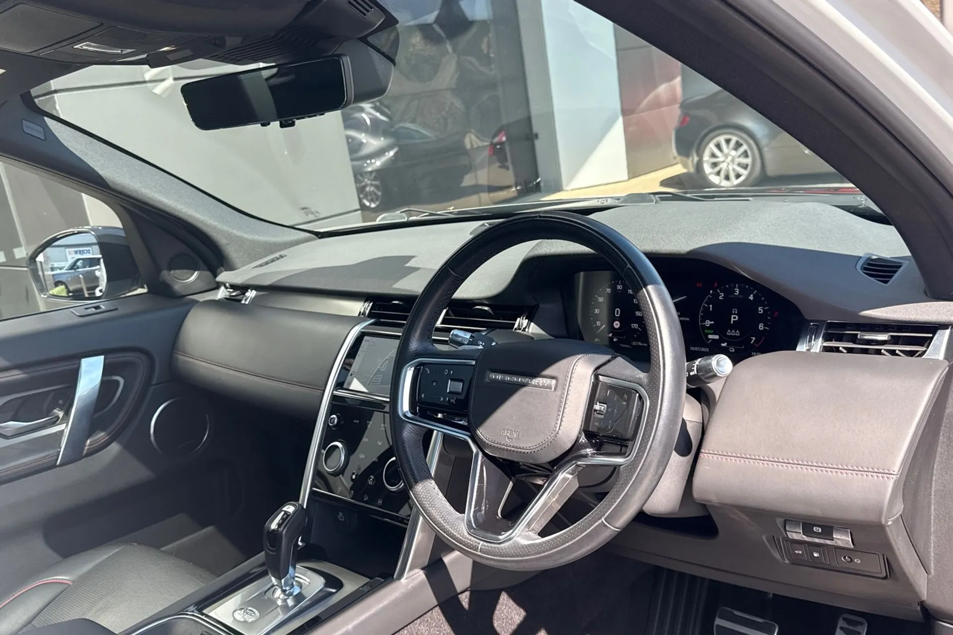 LAND ROVER DISCOVERY SPORT thumbnail image number 22