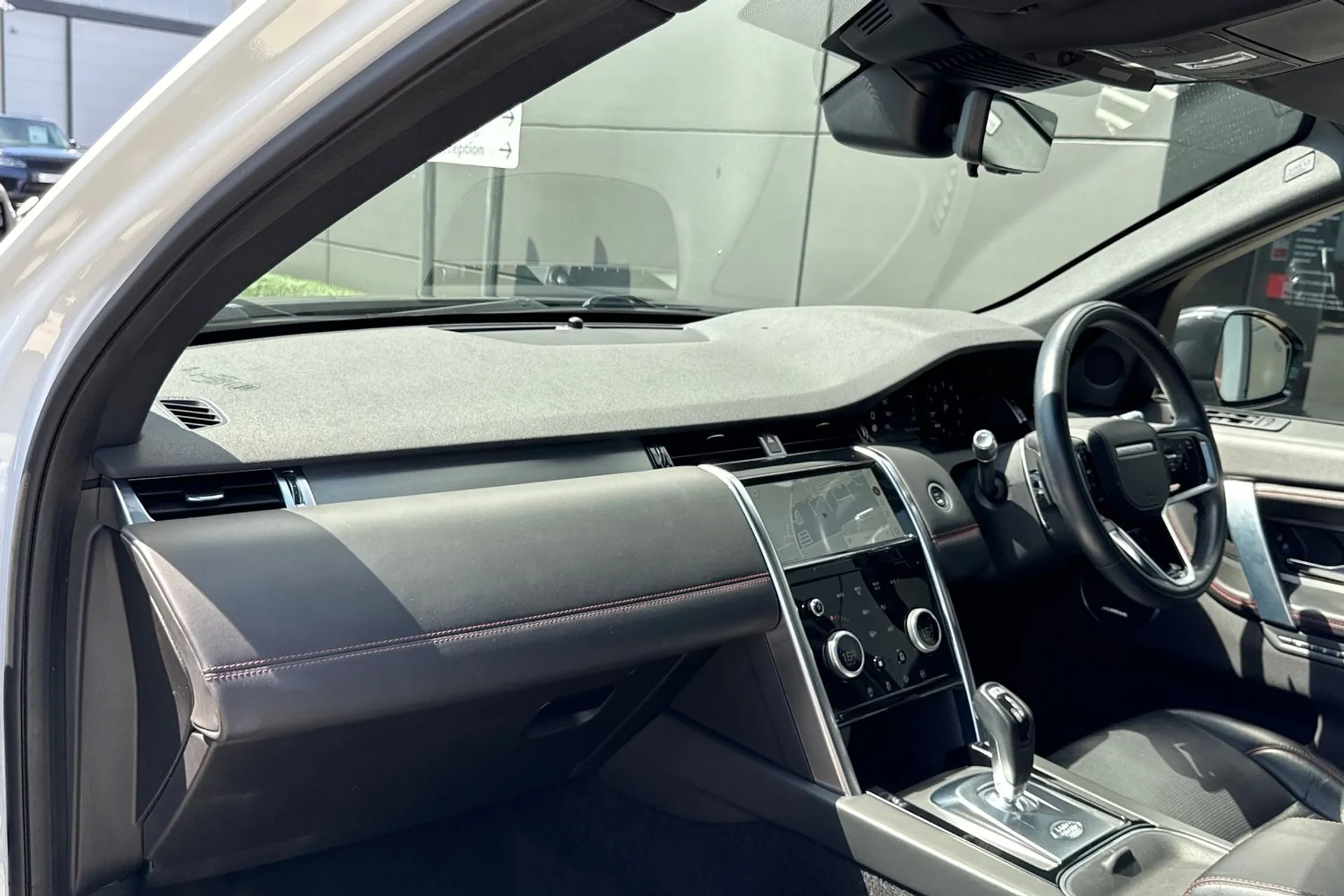 LAND ROVER DISCOVERY SPORT thumbnail image number 45