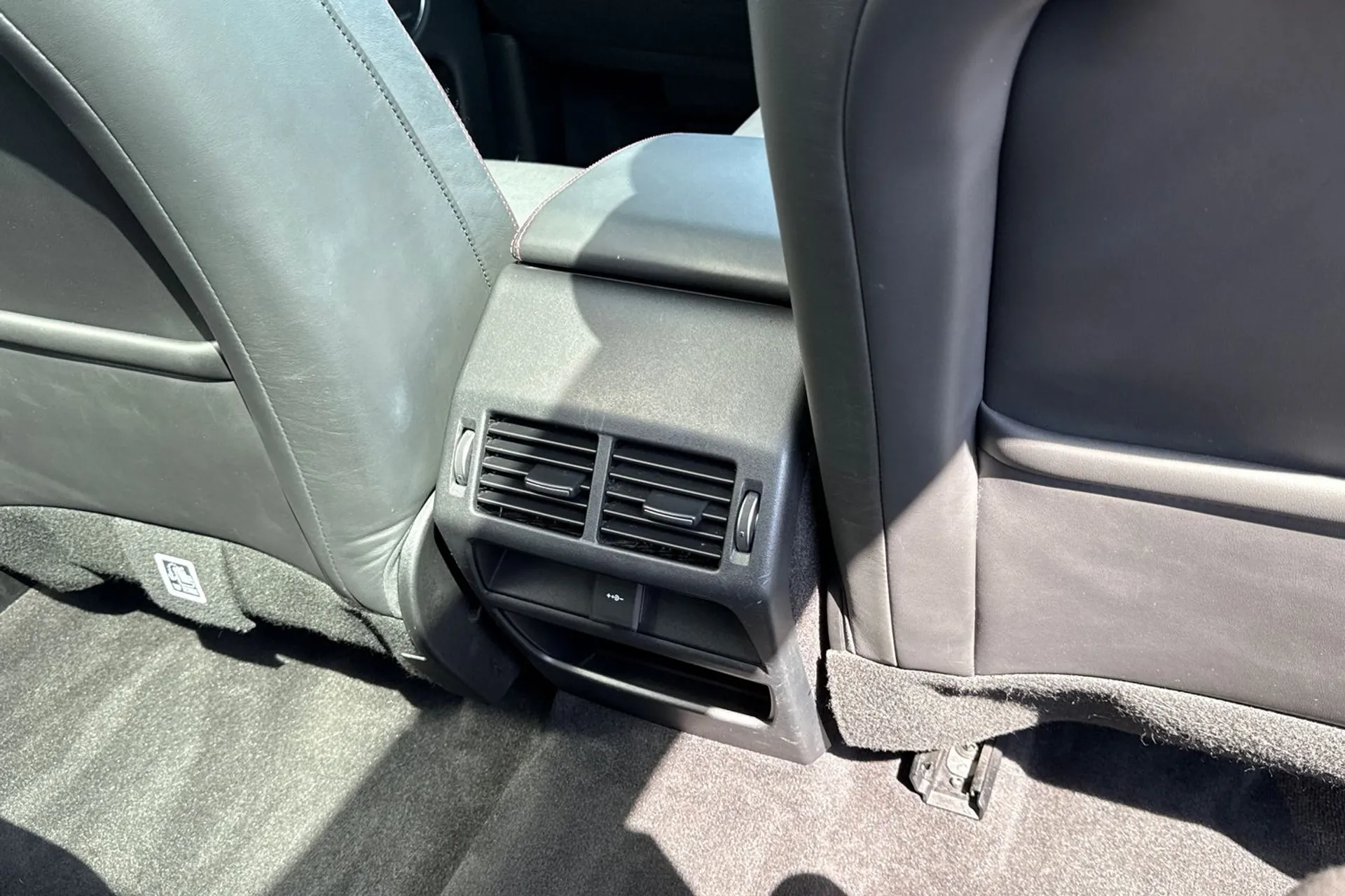 LAND ROVER DISCOVERY SPORT thumbnail image number 40