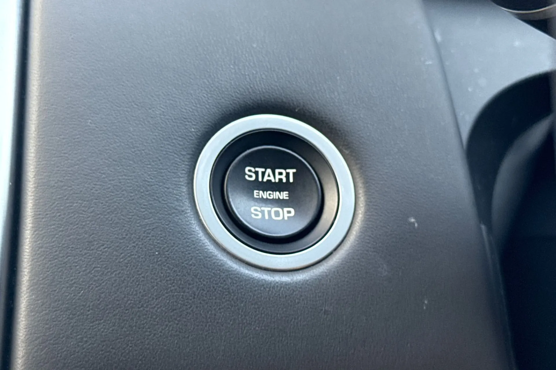 LAND ROVER DISCOVERY SPORT thumbnail image number 72