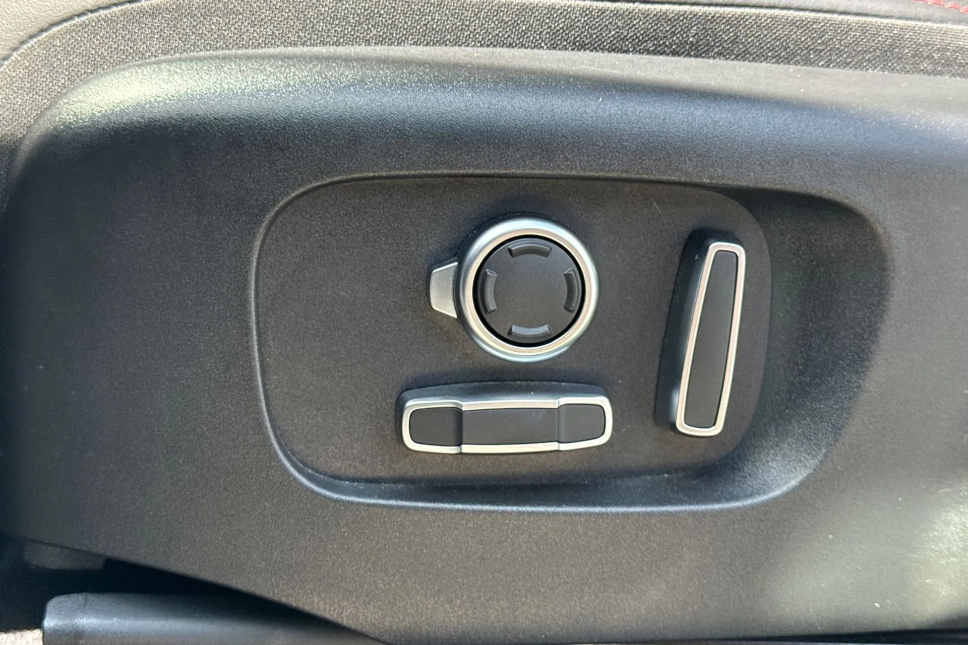 LAND ROVER DISCOVERY SPORT thumbnail image number 47