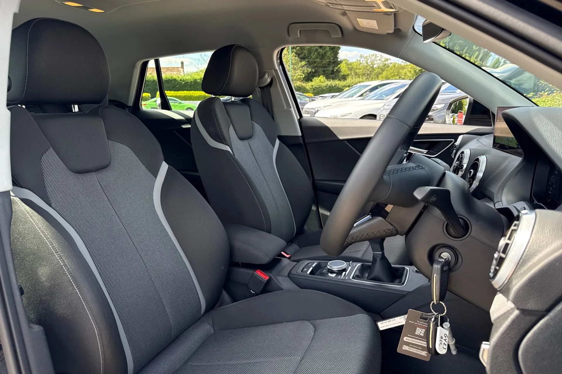 Audi Q2 thumbnail image number 25