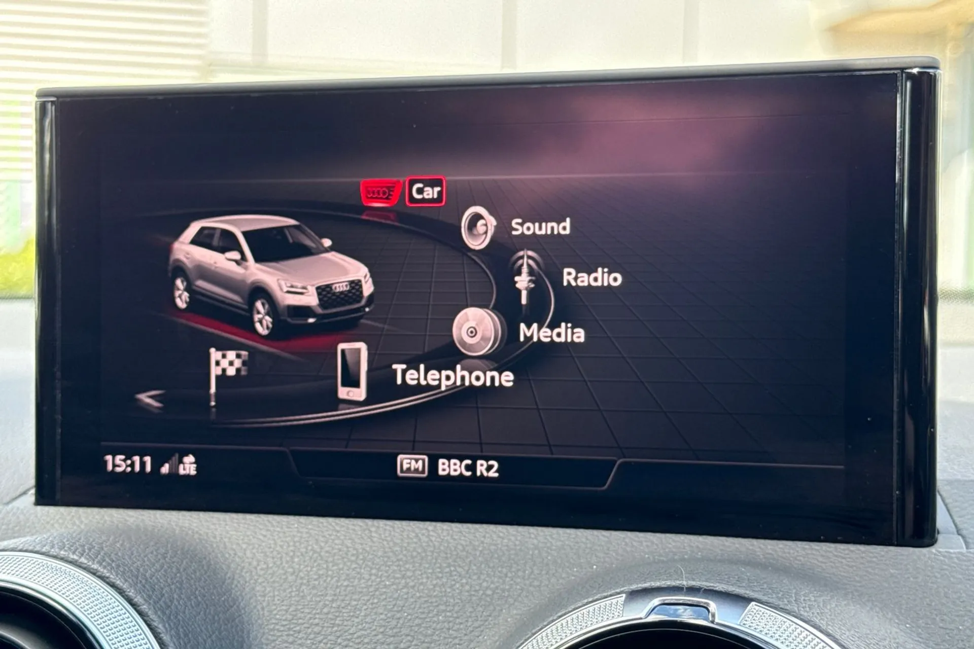 Audi Q2 thumbnail image number 12