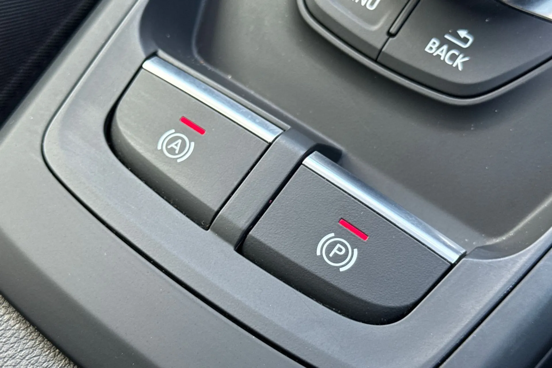 Audi Q2 thumbnail image number 34