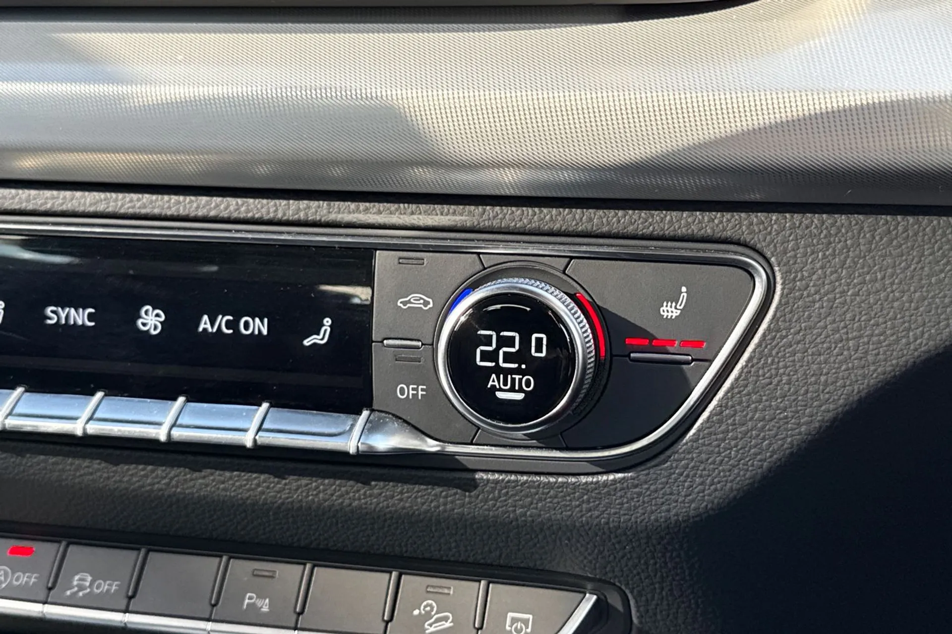 Audi Q5 thumbnail image number 25