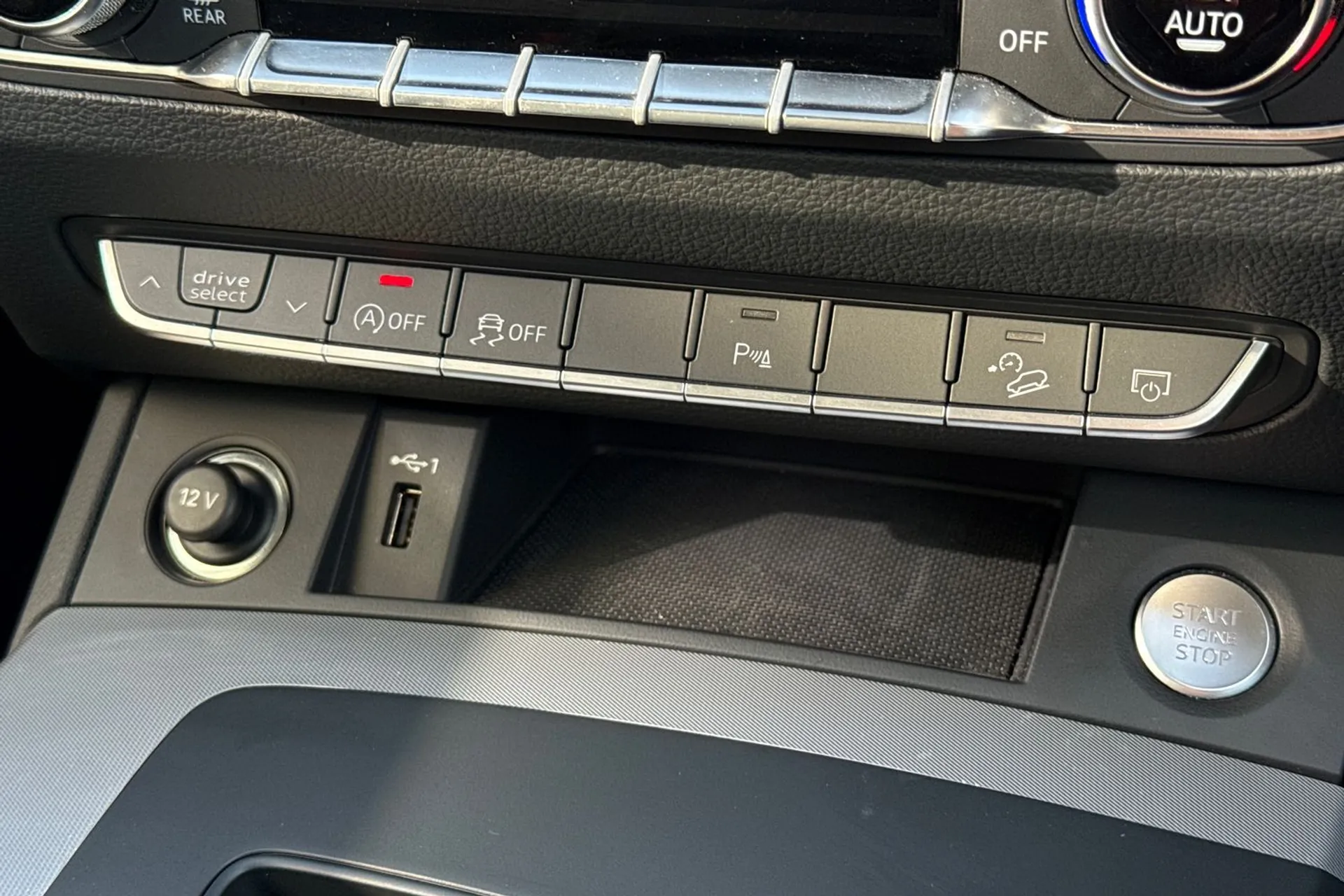 Audi Q5 thumbnail image number 28