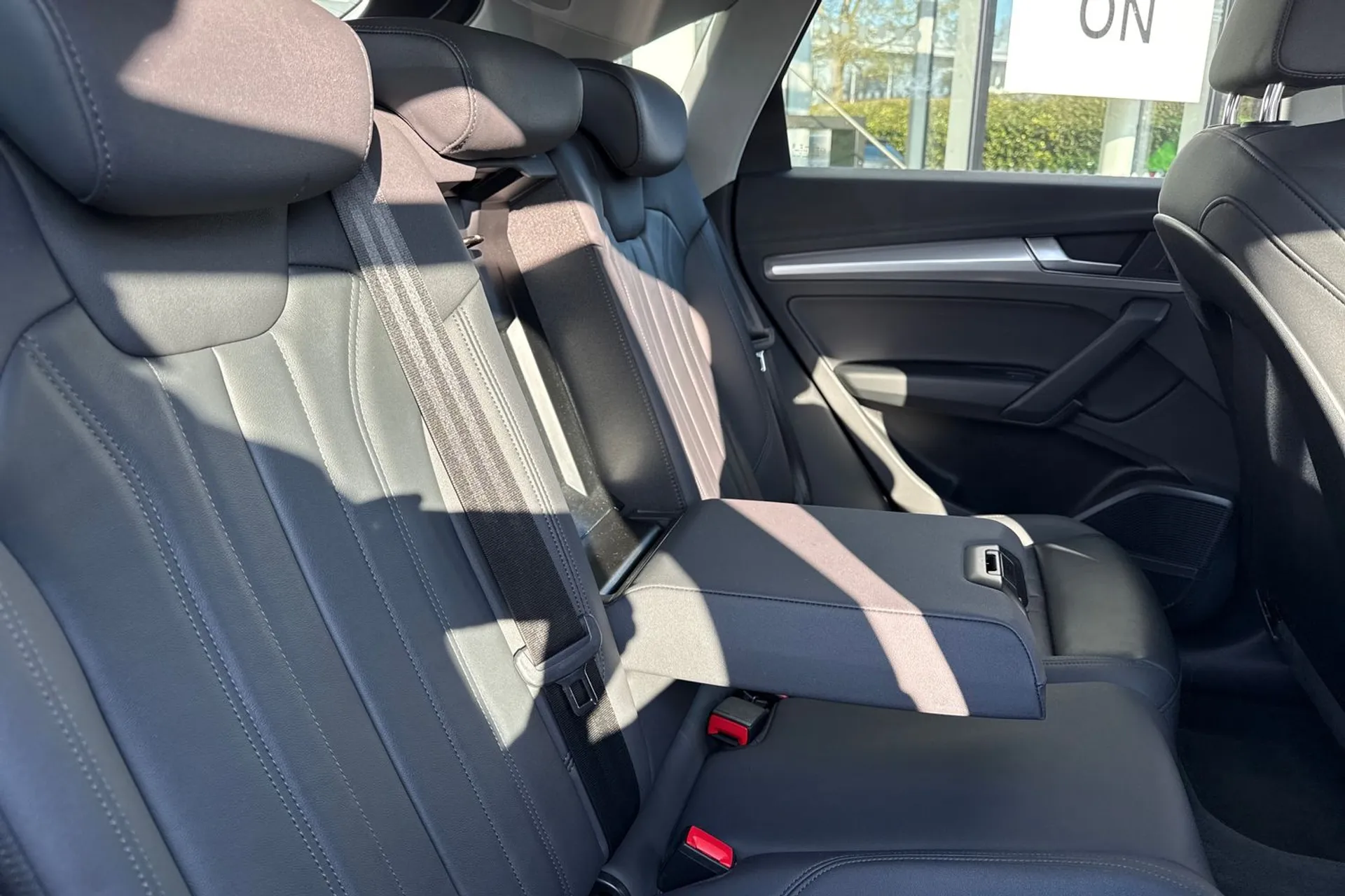 Audi Q5 thumbnail image number 38