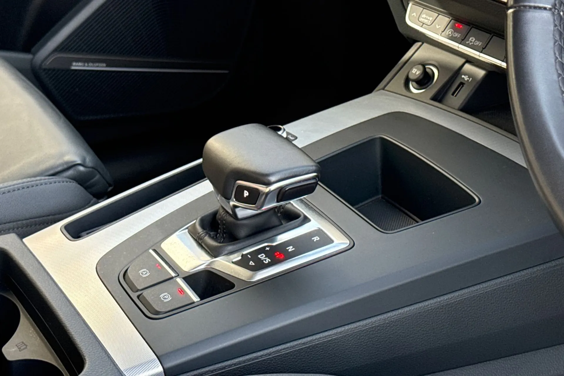 Audi Q5 thumbnail image number 23